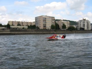 24 h motonautiques 2 mai 2009 028